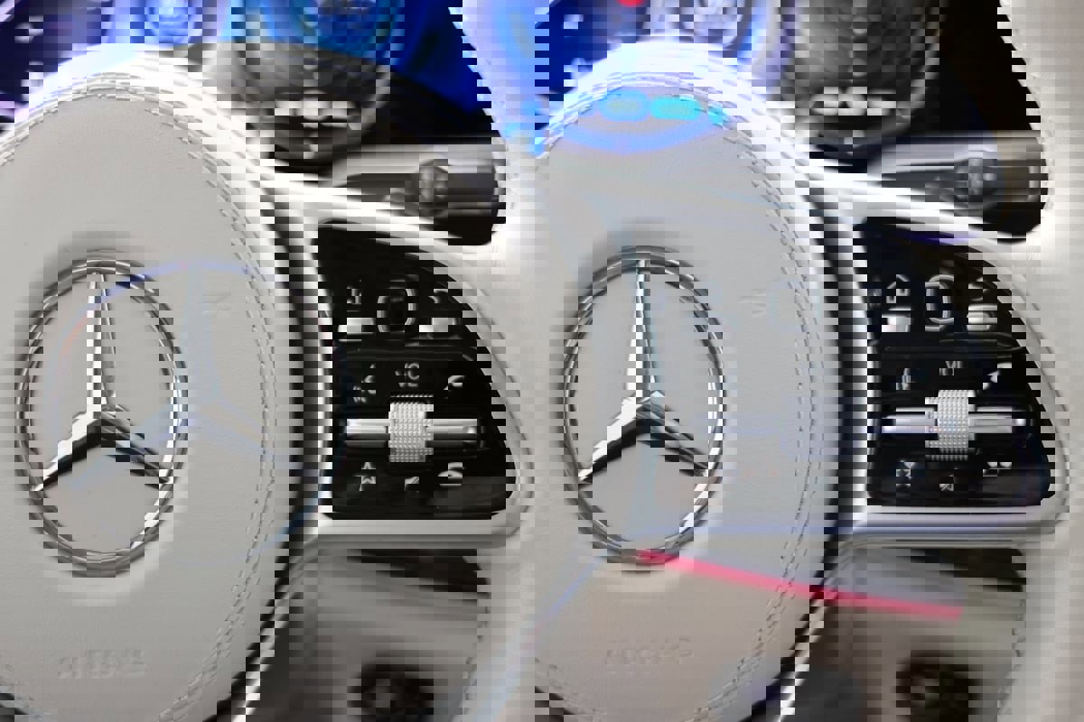 Used 2023 Mercedes-Benz Maybach GLS 600 4MATIC image 28