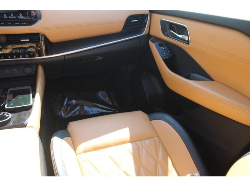 Used 2021 Nissan Rogue Platinum image 17