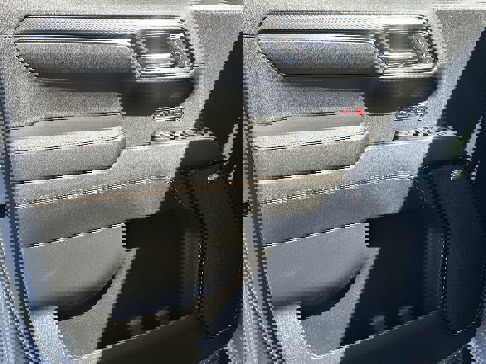 Used 2024 GMC Sierra 1500 AT4 w/ Technology Package image 14