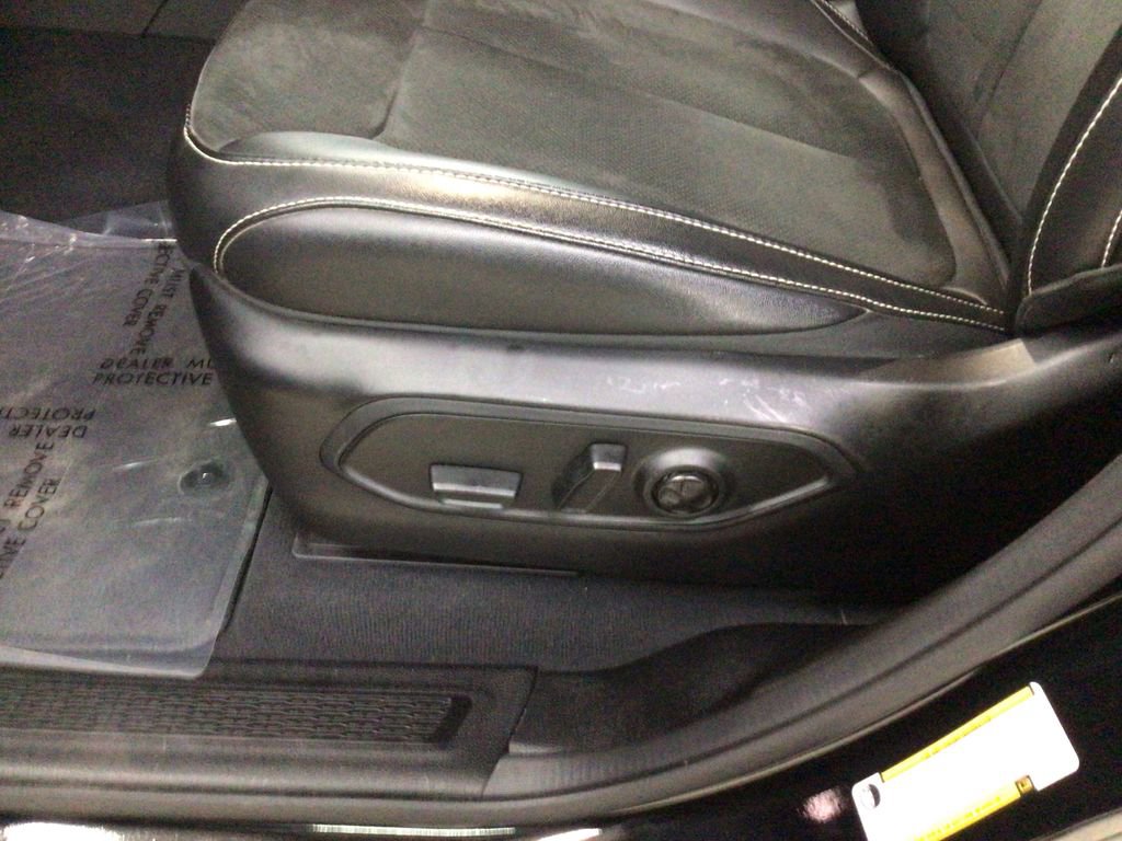 Used 2024 Jeep Grand Cherokee Altitude image 19