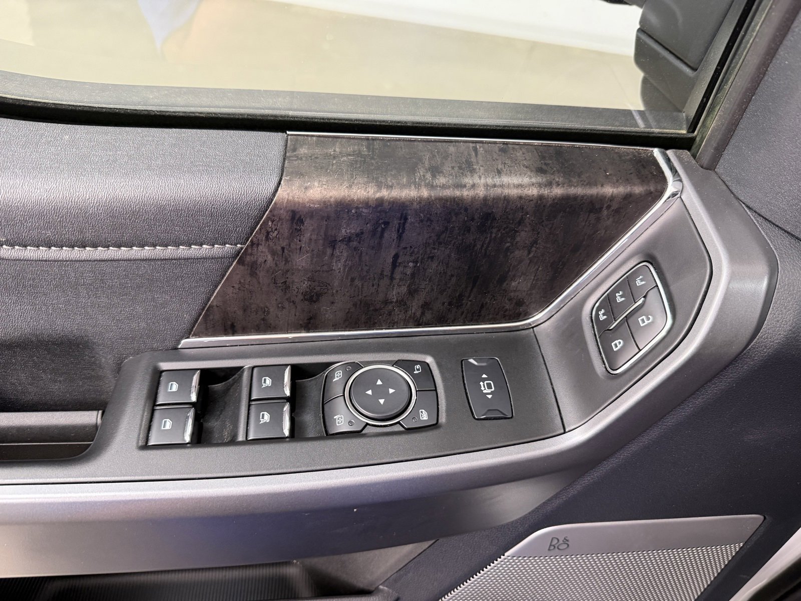 Used 2025 Ford F350 Lariat w/ Lariat Ultimate Package image 15