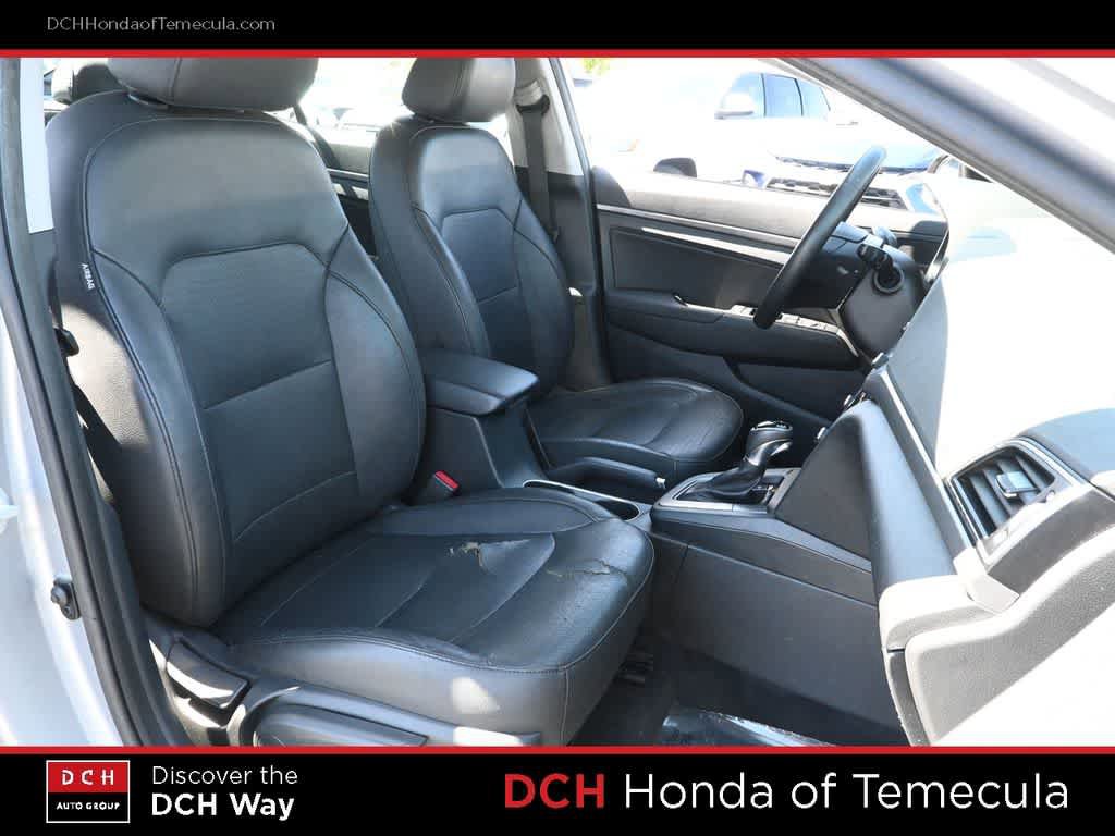 Used 2017 Hyundai Elantra Limited w/ Limited Tech Package 04 FWD image 21