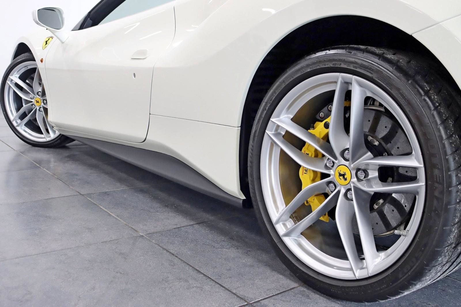 Used 2018 Ferrari 488 Spider RWD image 14