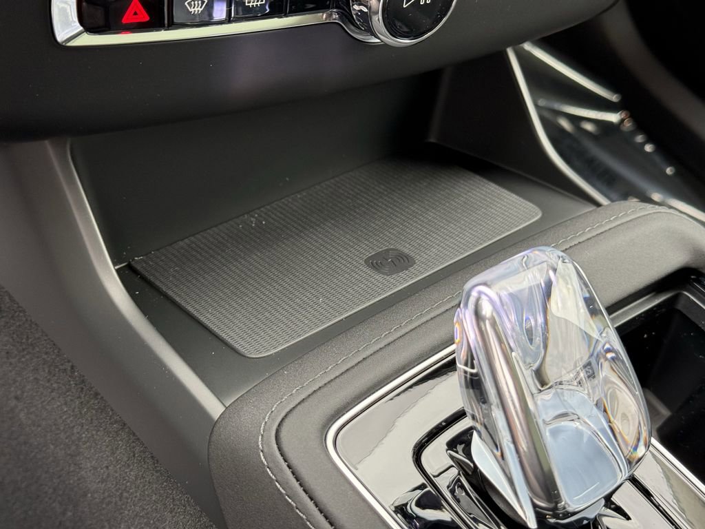 New 2026 Volvo XC90 B6 Plus w/ Protection Package Premier image 23