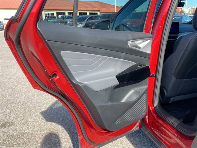 Used 2023 Volkswagen ID.4 Pro S image 15