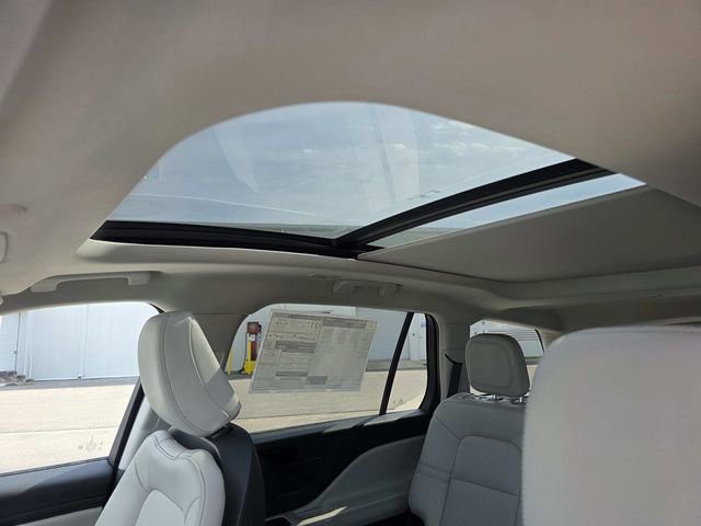 New 2026 Lincoln Aviator 2WD image 9