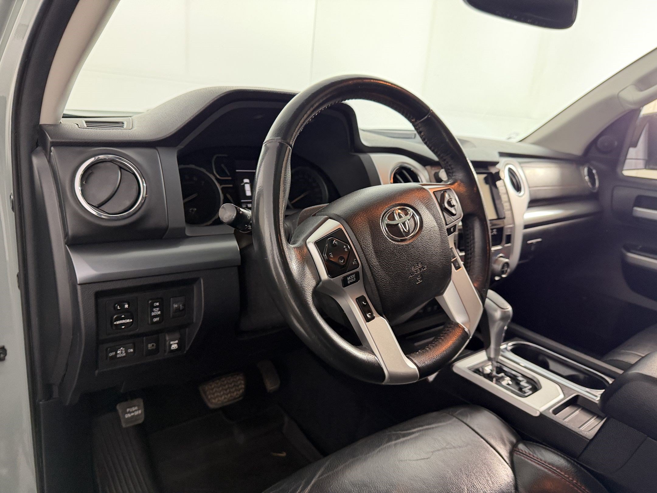 Used 2021 Toyota Tundra TRD Pro AWD/4WD image 4