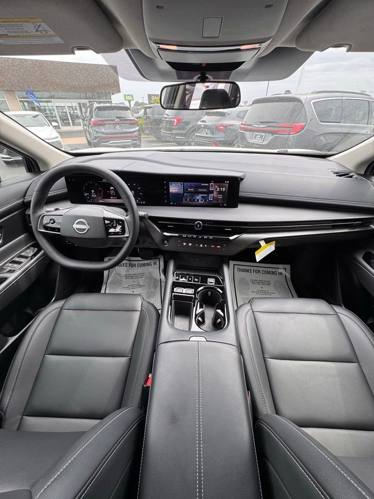 Used 2025 Nissan Murano SV AWD/4WD image 18