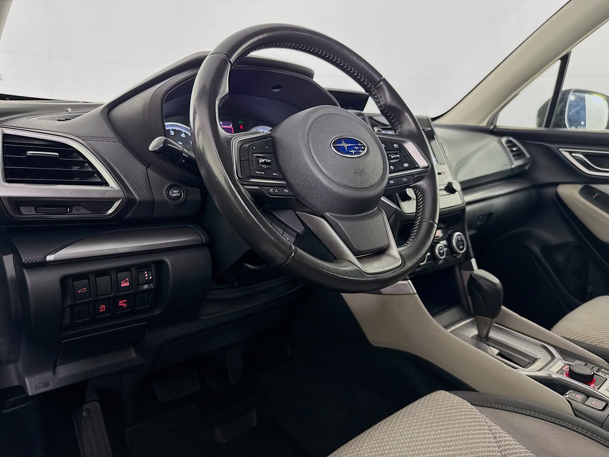 Used 2020 Subaru Forester Premium AWD/4WD image 22