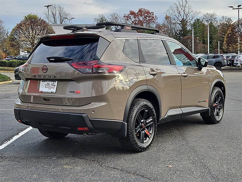 Certified 2025 Nissan Rogue SV image 8