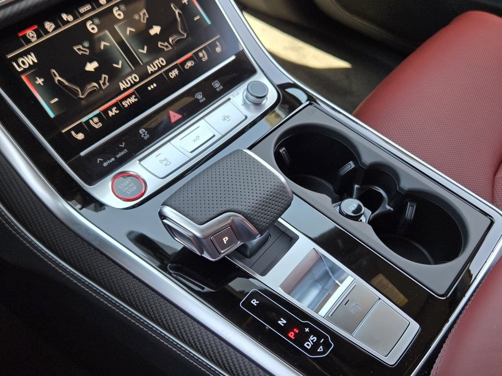 New 2026 Audi SQ7 Prestige AWD/4WD image 24