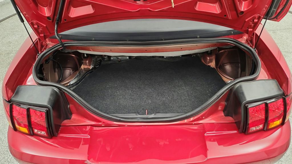 Used 2001 Ford Mustang Cobra RWD image 52