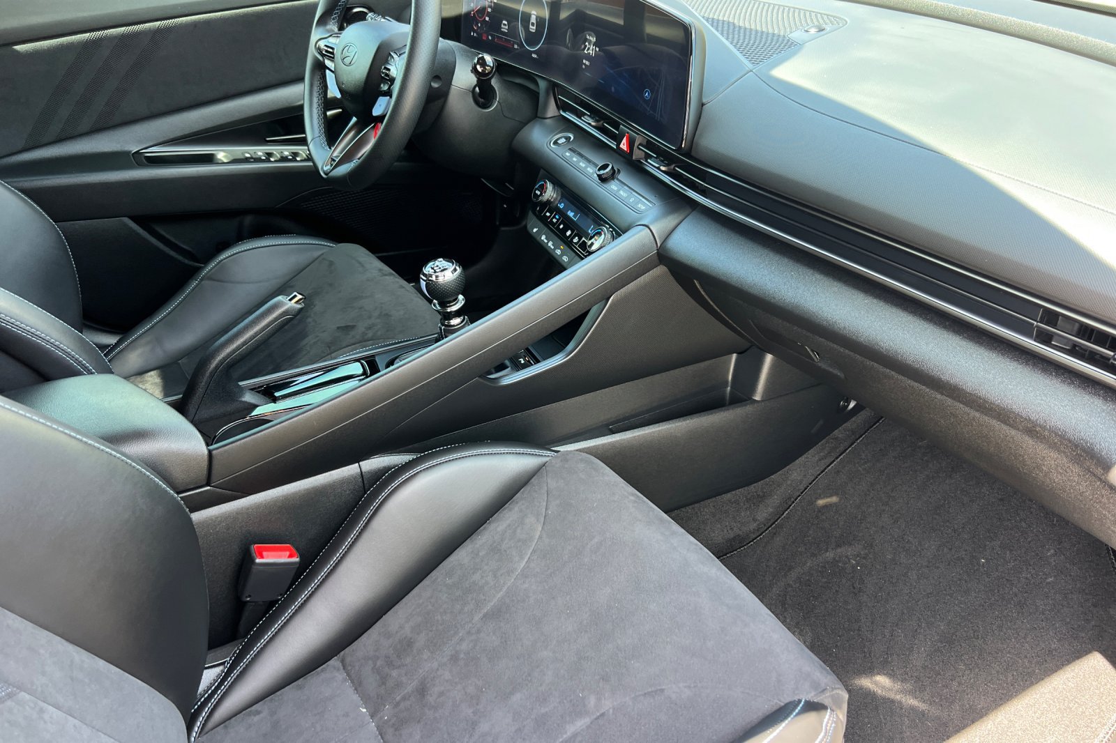 Used 2025 Hyundai Elantra N FWD image 15