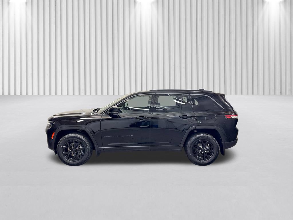 New 2026 Jeep Grand Cherokee Altitude AWD/4WD image 8