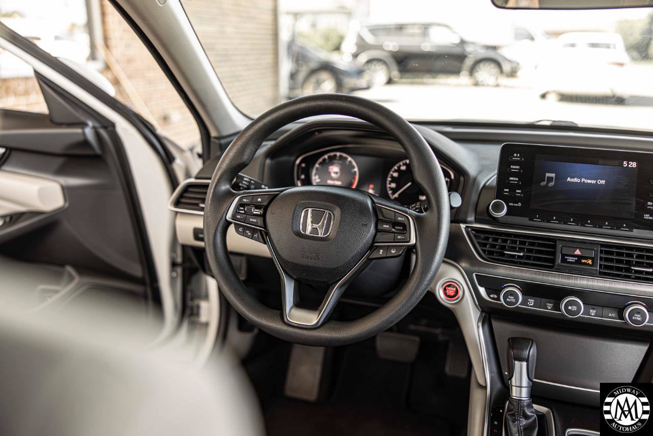 Used 2018 Honda Accord LX image 17