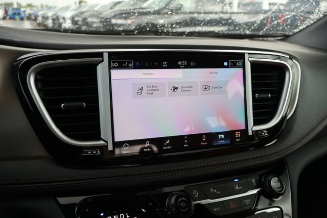 New 2026 Chrysler Pacifica Pinnacle FWD image 16