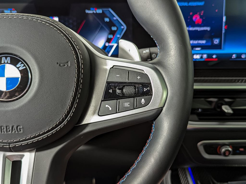 Certified 2025 BMW X7 M60i image 40