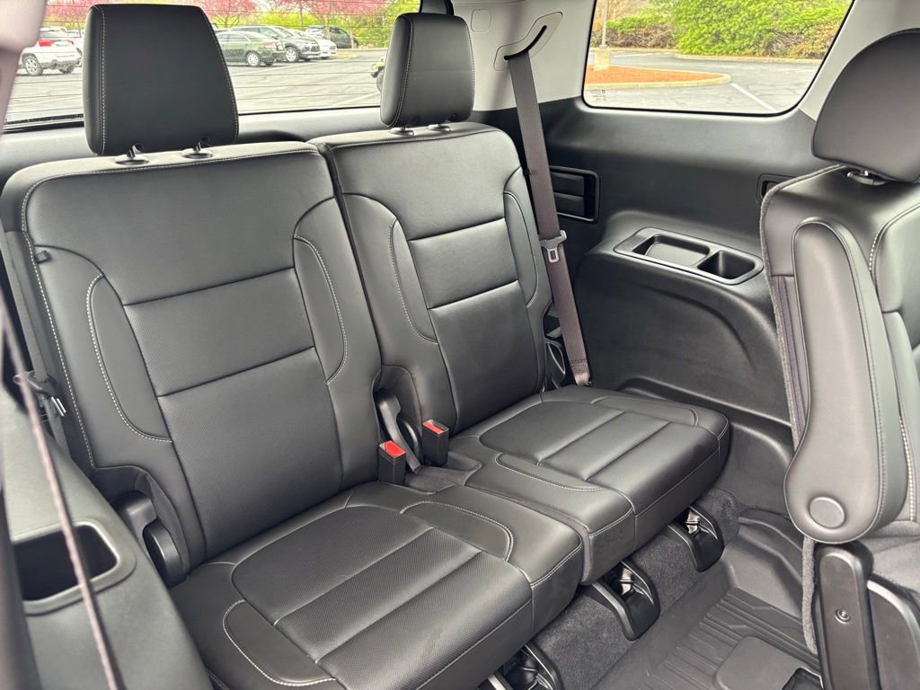 Used 2023 GMC Acadia SLT w/ Technology Package image 24
