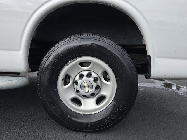Used 2023 Chevrolet Express 2500 w/ Driver Convenience Package image 8