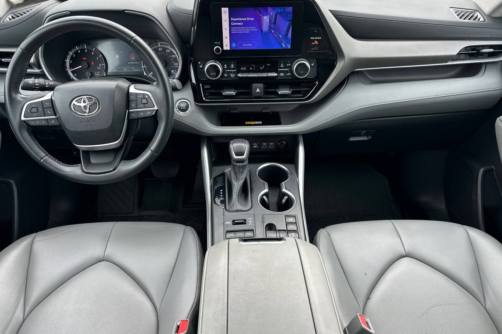 Used 2023 Toyota Highlander XLE AWD/4WD image 15