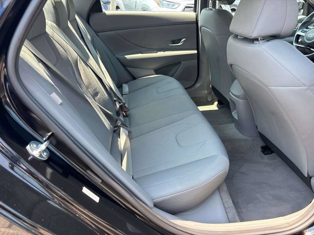 Certified 2024 Hyundai Elantra SE FWD image 14
