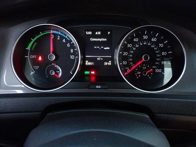 Used 2015 Volkswagen e-Golf Limited Edition image 25