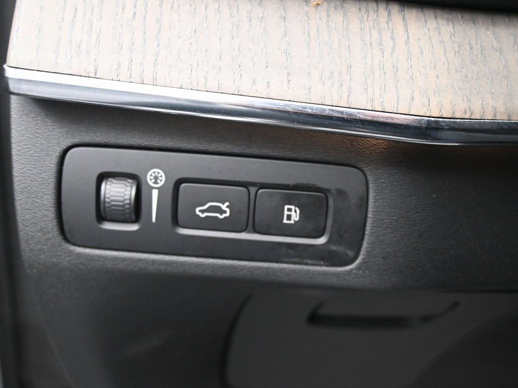 Used 2022 Volvo XC90 T8 Inscription image 23