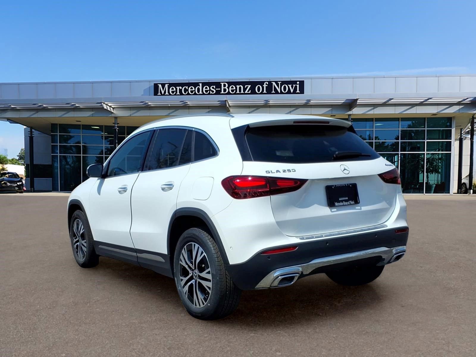 Certified 2025 Mercedes-Benz GLA 250 4MATIC image 3
