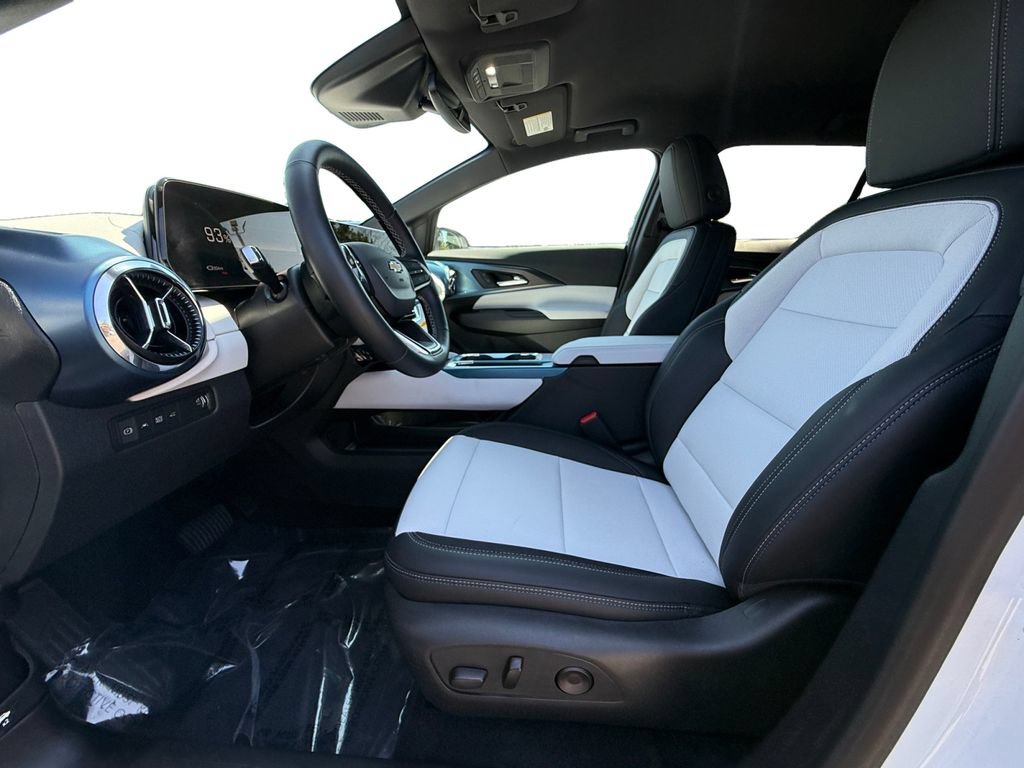 New 2026 Chevrolet Equinox EV LT AWD/4WD image 9