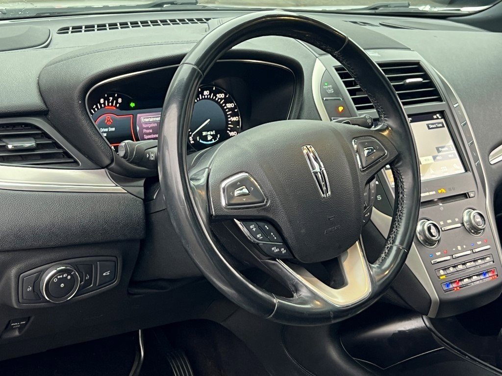 Used 2017 Lincoln MKC Reserve image 21