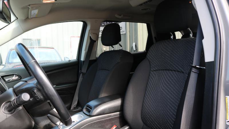Used 2020 Dodge Journey SE w/ SE Popular Equipment Group image 10