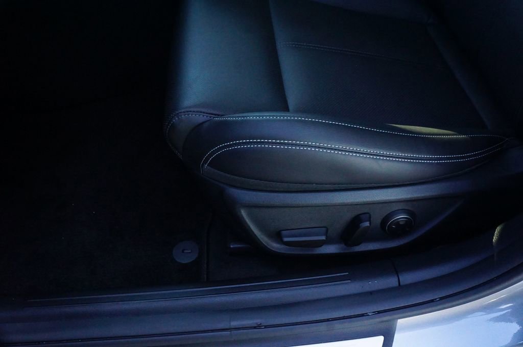 New 2026 Genesis G70 2.5T image 16