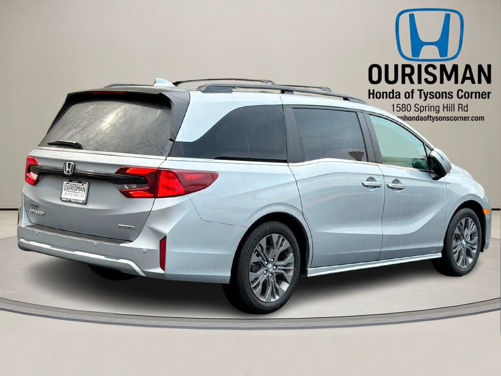 New 2026 Honda Odyssey Touring image 3
