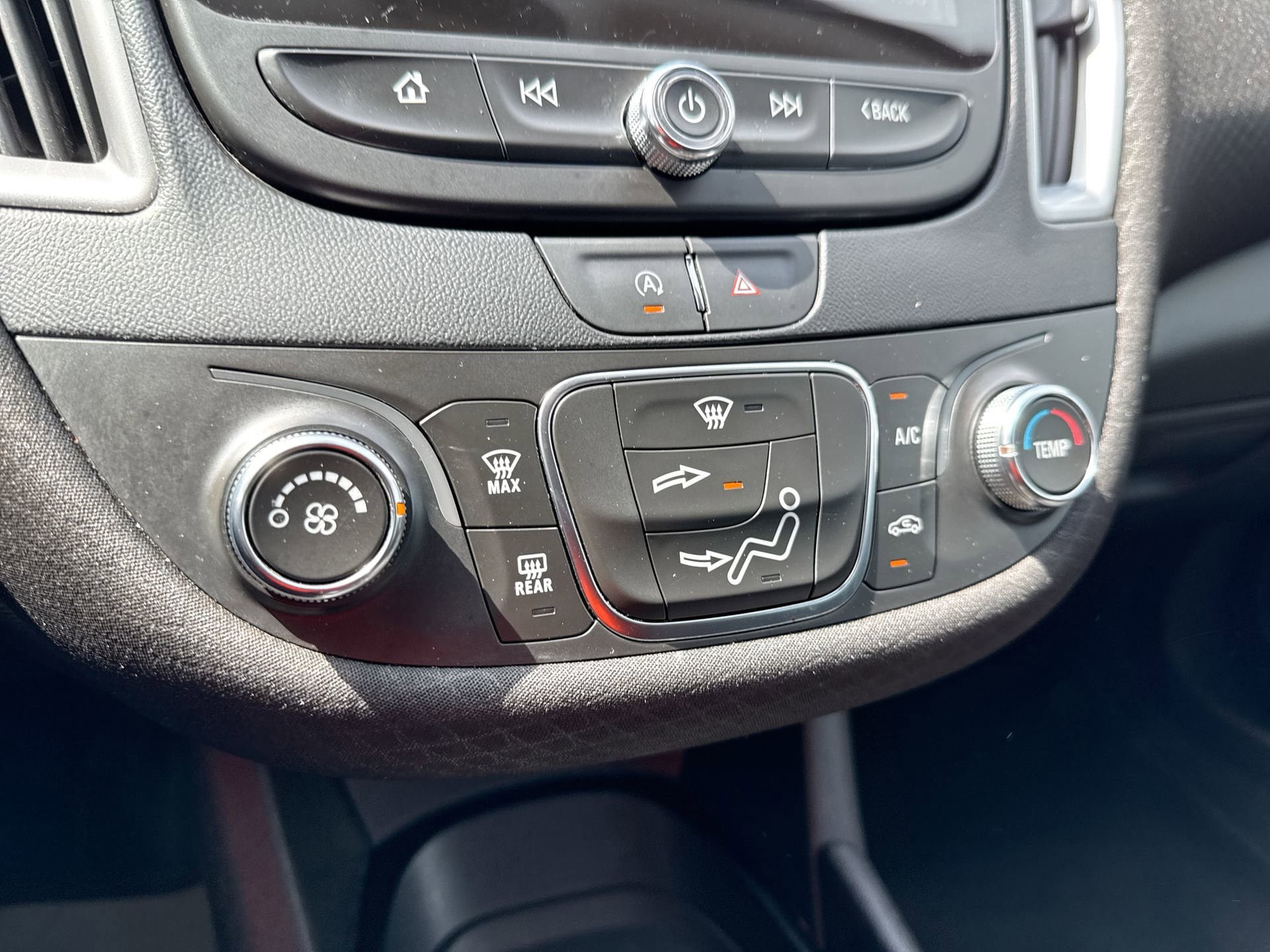 Used 2022 Chevrolet Malibu LS FWD image 16