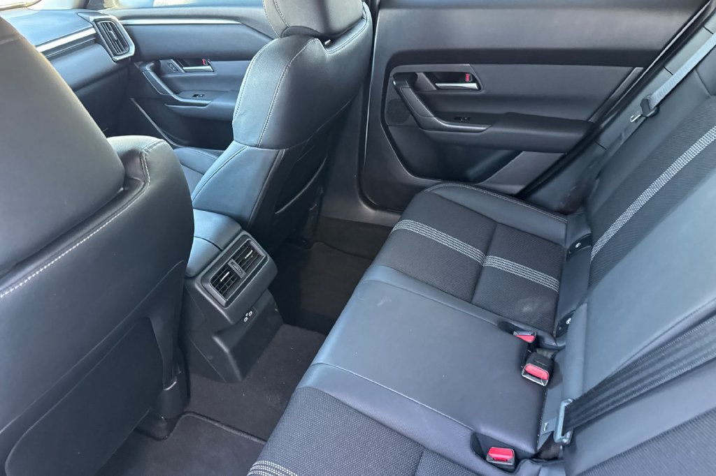 Used 2026 MAZDA CX-50 AWD 2.5 S w/ Preferred Pkg image 17