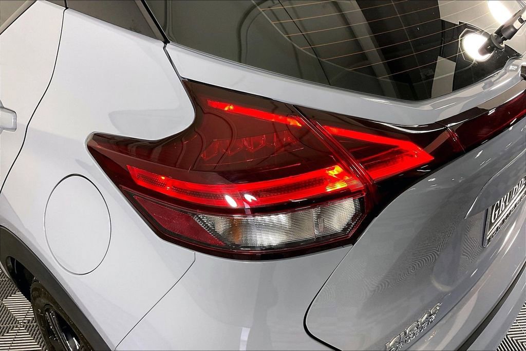 Certified 2024 Nissan Kicks SR w/ SR Premium Package FWD image 40