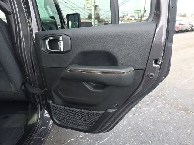 Used 2025 Jeep Wrangler Unlimited Sahara w/ Safety Group image 41