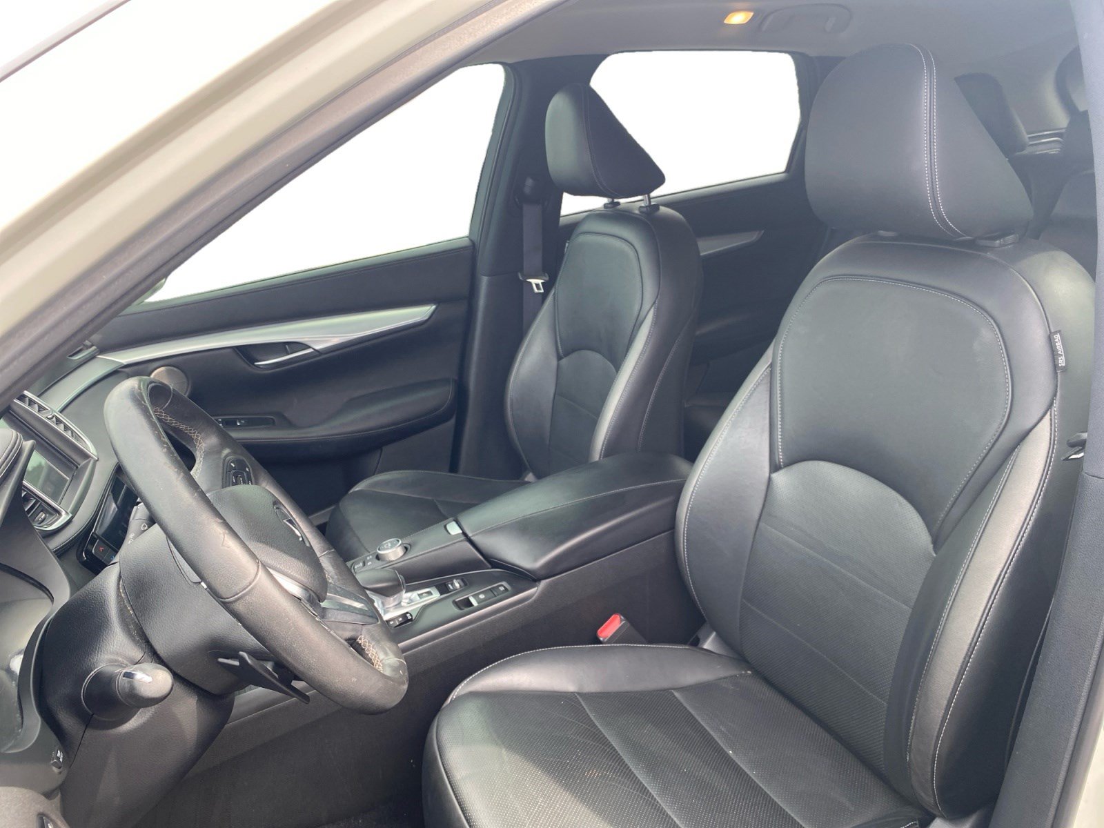 Used 2019 INFINITI QX50 Essential w/ Premium Audio Package FWD image 9