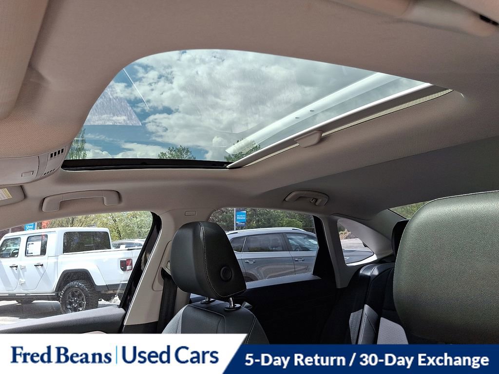 Used 2019 Volkswagen Jetta SE w/ Cold Weather Package image 15