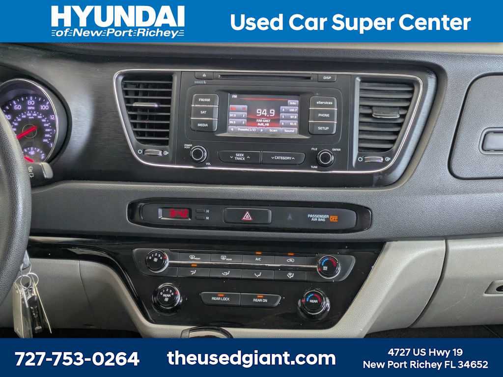 Used 2016 Kia Sedona LX w/ LX Convenience Package FWD image 22