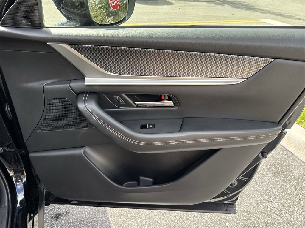 Certified 2025 MAZDA CX-70 3.3 Turbo w/ Preferred Package image 44