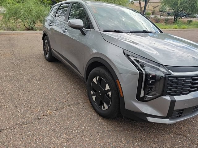 Used 2026 Kia Sportage LX FWD image 4