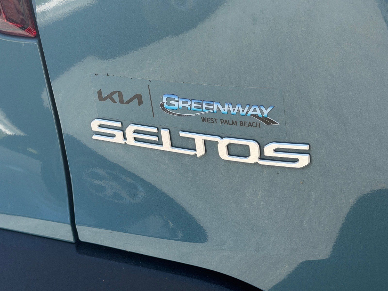 Certified 2024 Kia Seltos EX FWD image 16