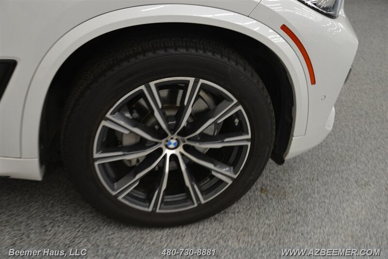 Used 2019 BMW X5 xDrive40i w/ M Sport Package AWD/4WD image 50