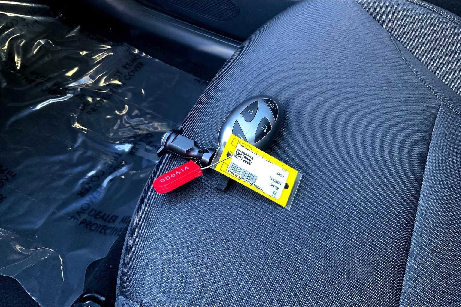 Used 2025 Hyundai Tucson SE image 25