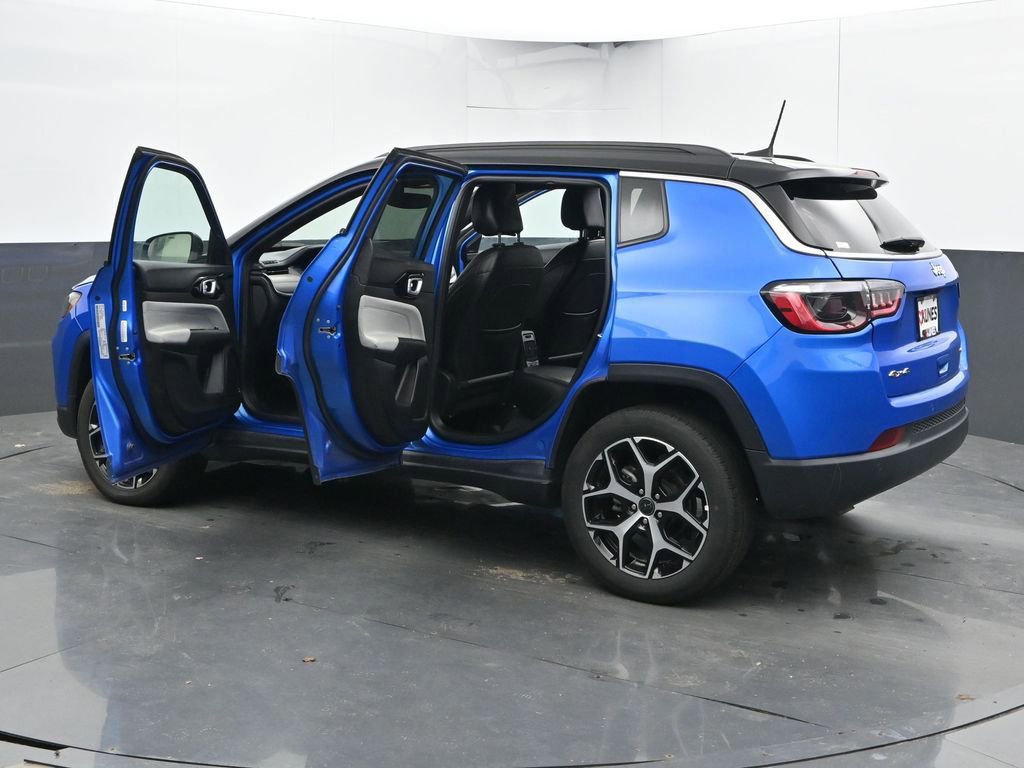 Used 2025 Jeep Compass Limited AWD/4WD image 56