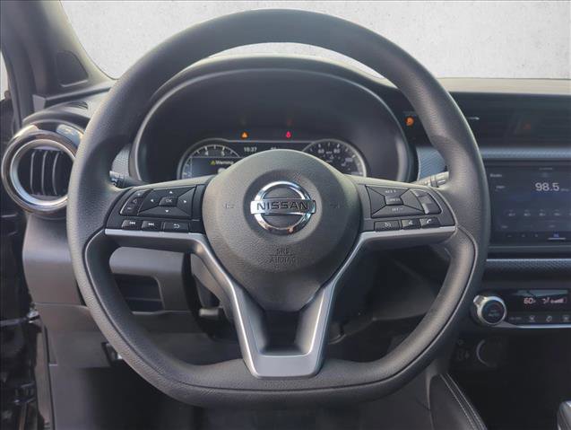 Used 2020 Nissan Kicks SV FWD image 11