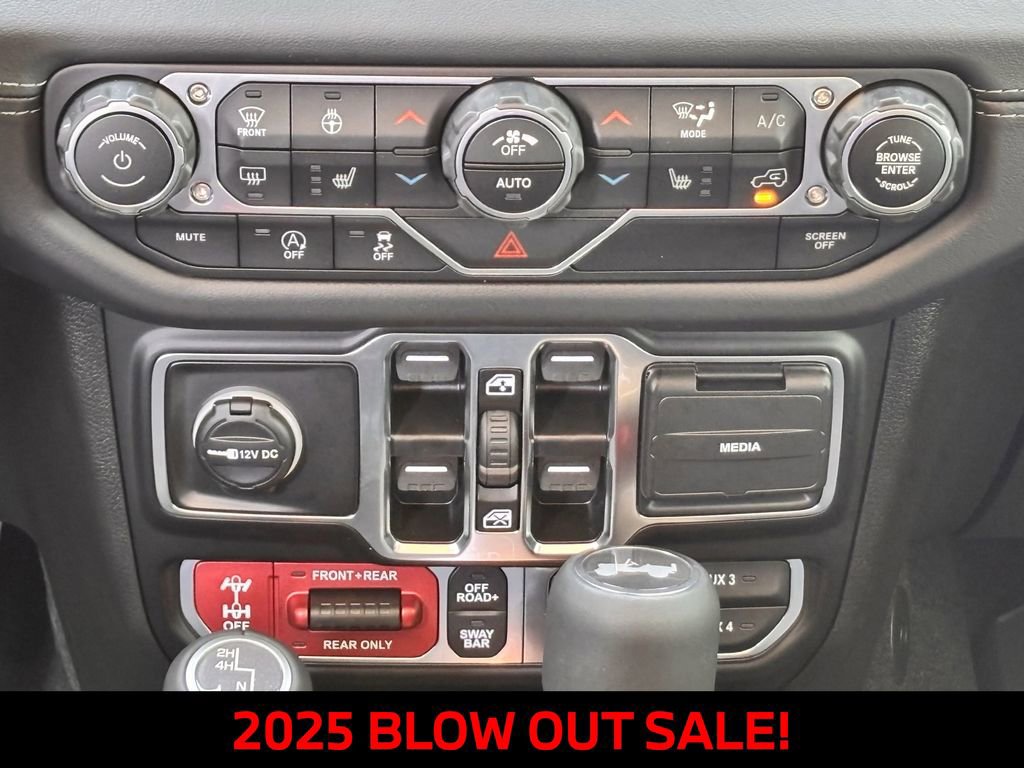 New 2025 Jeep Wrangler Unlimited Rubicon w/ XTREMEE 35" Tire Package image 14