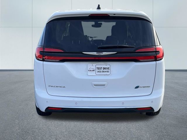 Used 2024 Chrysler Pacifica Limited FWD image 5