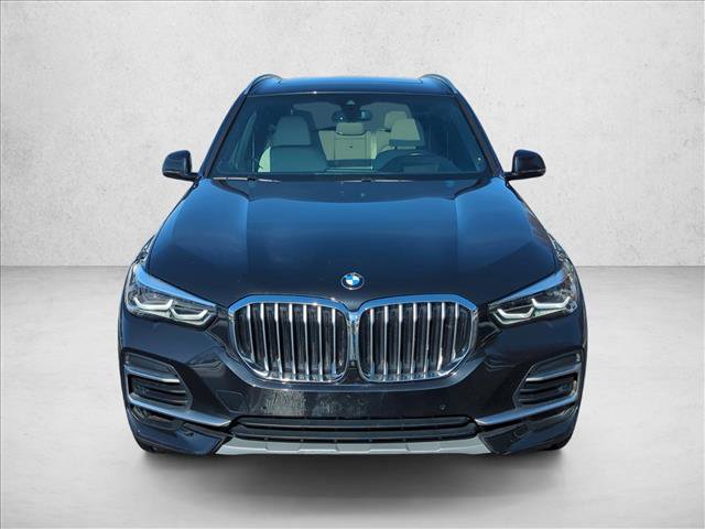 Used 2022 BMW X5 sDrive40i w/ Luxury Seating Package image 2